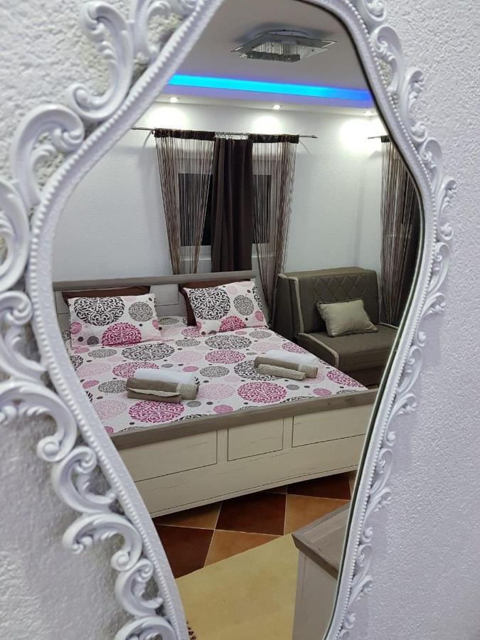 Sunshine Apartment With Private Pool And Parking Котор Екстер'єр фото