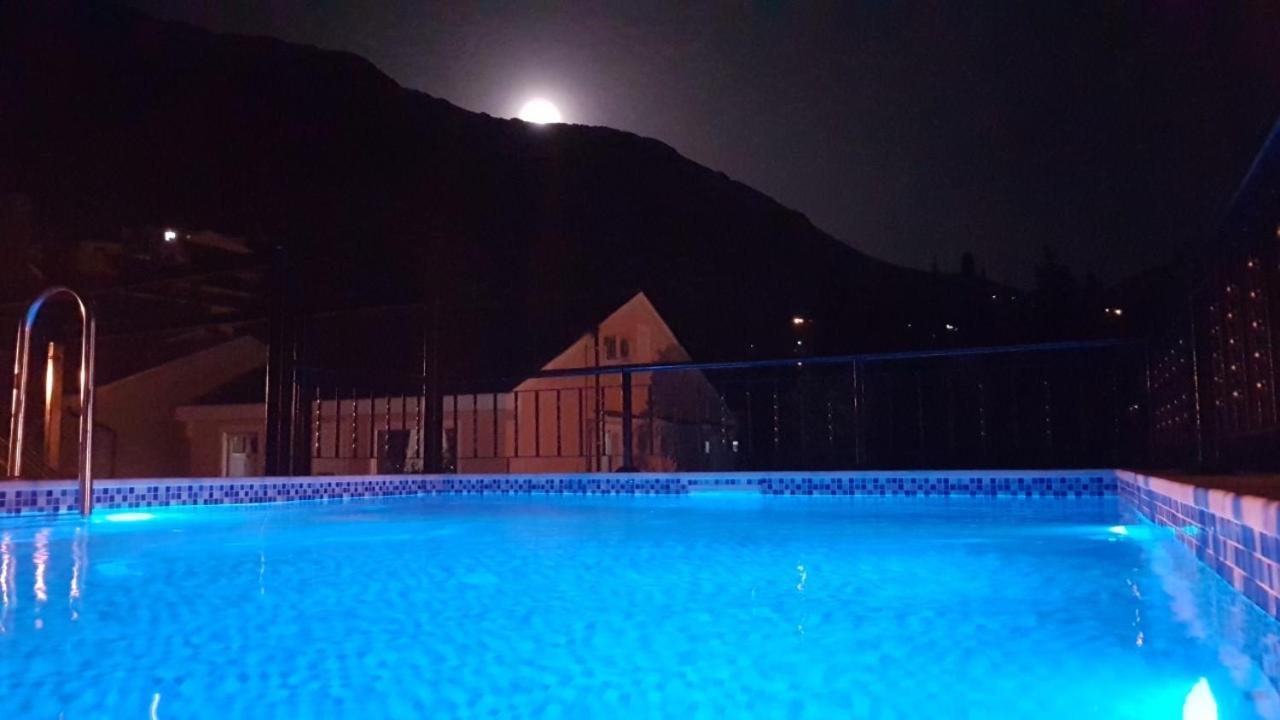 Sunshine Apartment With Private Pool And Parking Котор Екстер'єр фото