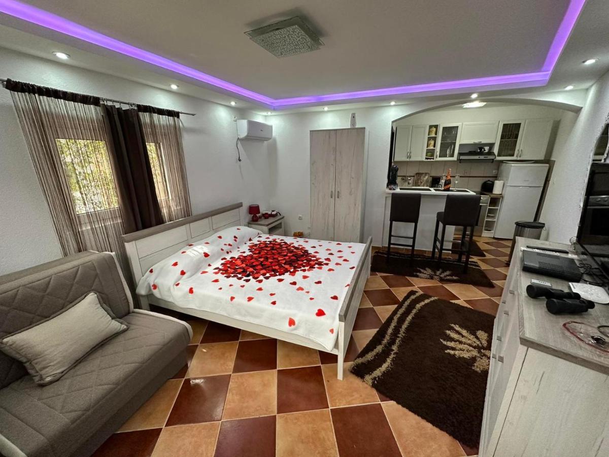 Sunshine Apartment With Private Pool And Parking Котор Екстер'єр фото