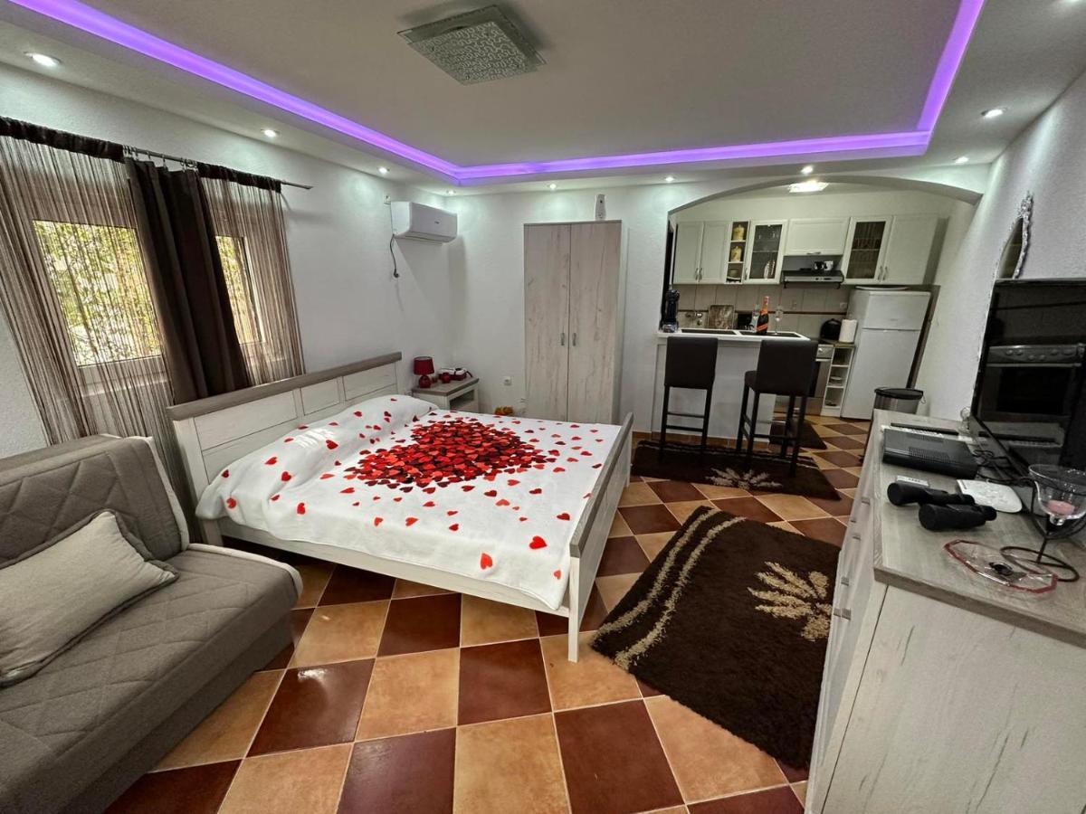 Sunshine Apartment With Private Pool And Parking Котор Екстер'єр фото