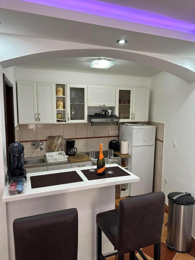 Sunshine Apartment With Private Pool And Parking Котор Екстер'єр фото