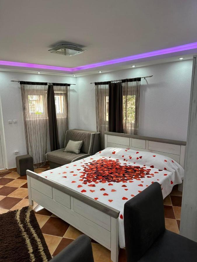 Sunshine Apartment With Private Pool And Parking Котор Екстер'єр фото