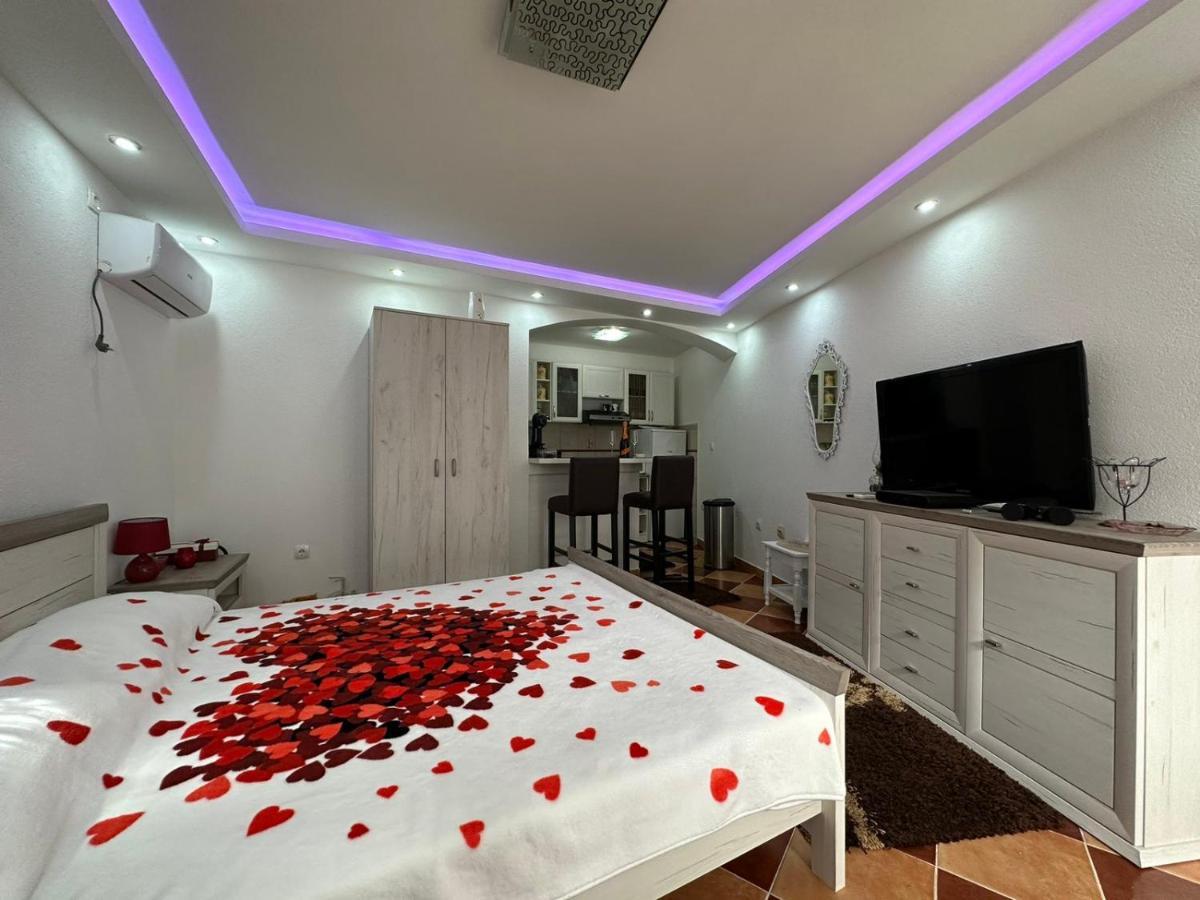 Sunshine Apartment With Private Pool And Parking Котор Екстер'єр фото